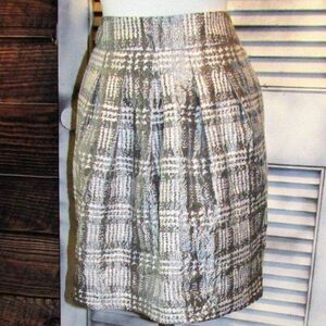 Limited Small Gray/Cream Skirt